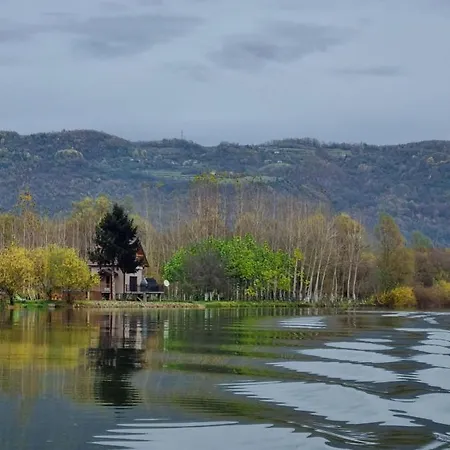 Vikendica Mihic Holiday home *