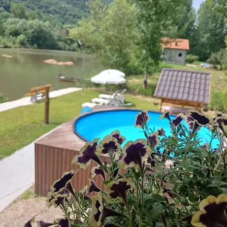 Vikendica Mihic