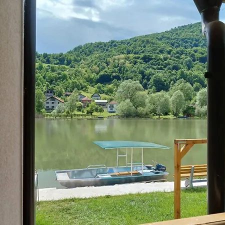 Vikendica Mihic Hébergement de vacances *