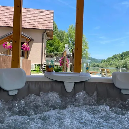 Semesterbostad Vikendica Mihic